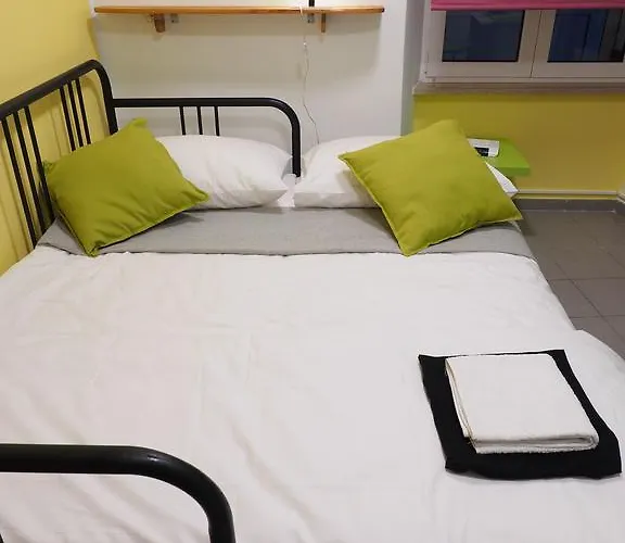 Korzo Laura Konukevi